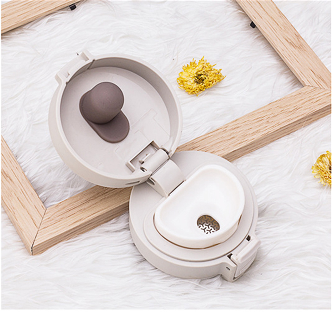 Bicchiere di caff&egrave; isolato 