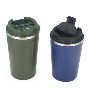 Migliore produttore di bevande da caffè in metallo isolato a vuoto