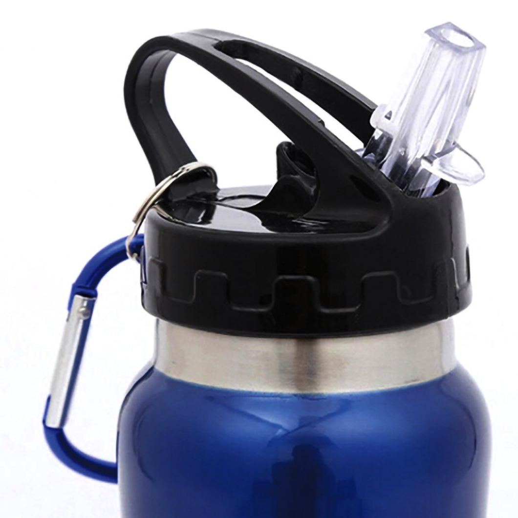 In blocco mantieni la bottiglia d'acqua in bicicletta isolata riutilizzabile in metallo freddo